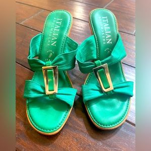 Italian shoemakers. Size 6. Green.